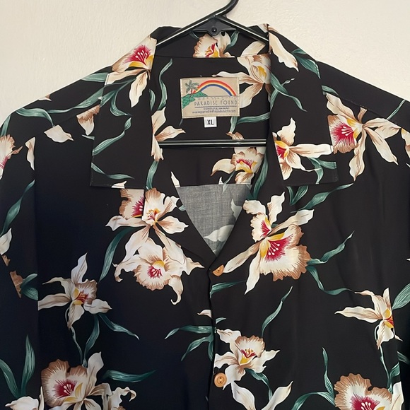 NWT Paradise Found Black Star Orchid Hawaiian Shirt XL - Picture 4 of 5